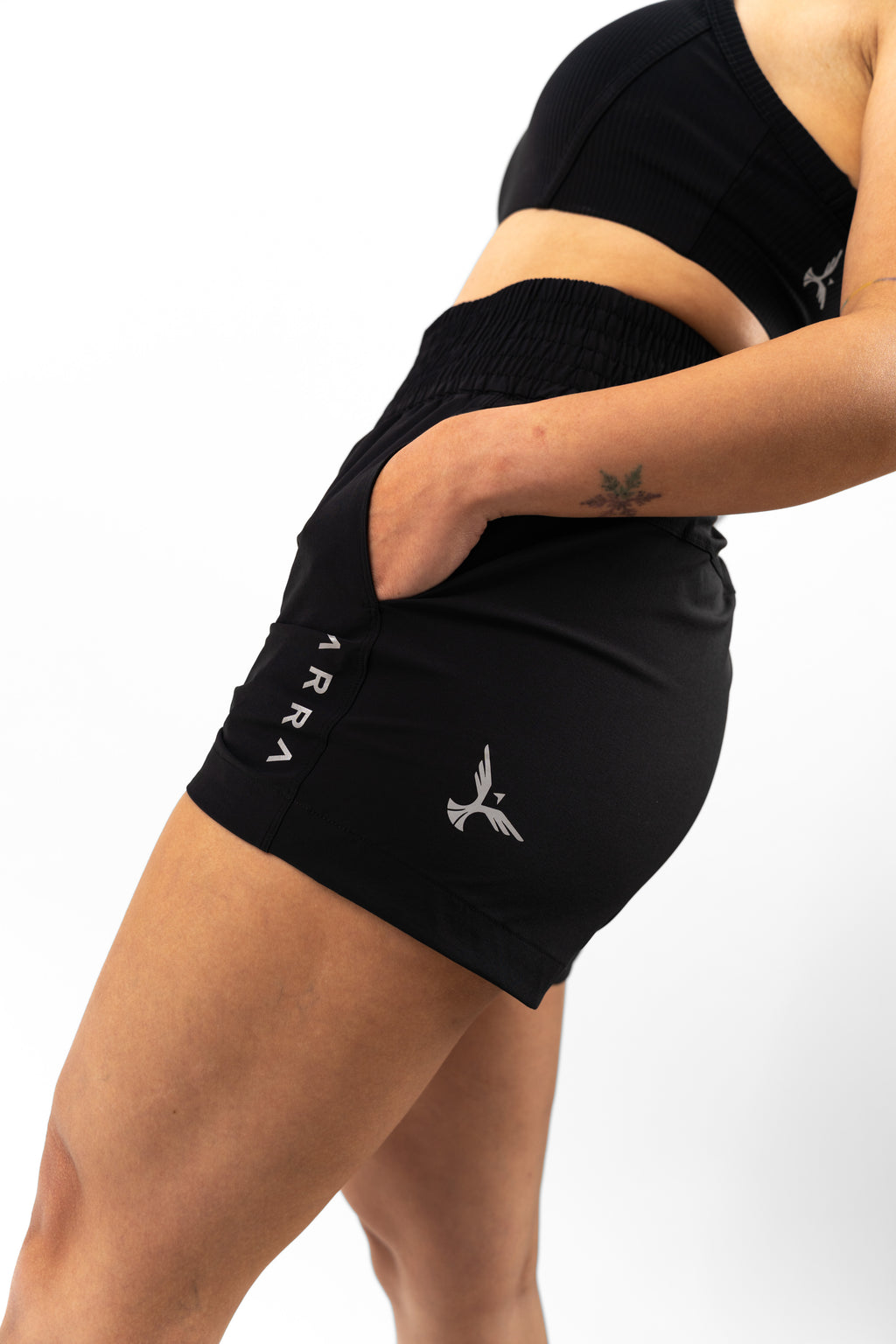 Cortos "High Waist" Banded Shorts