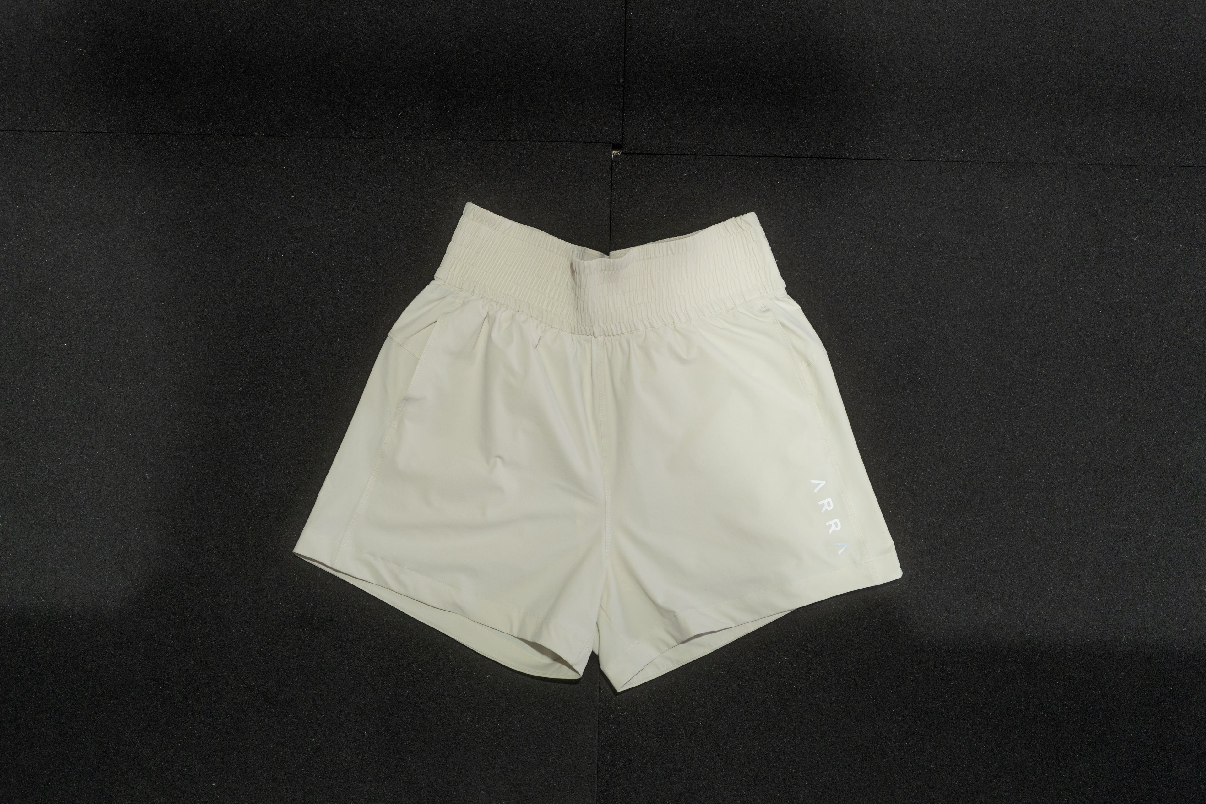 Cortos "High Waist" Banded Shorts