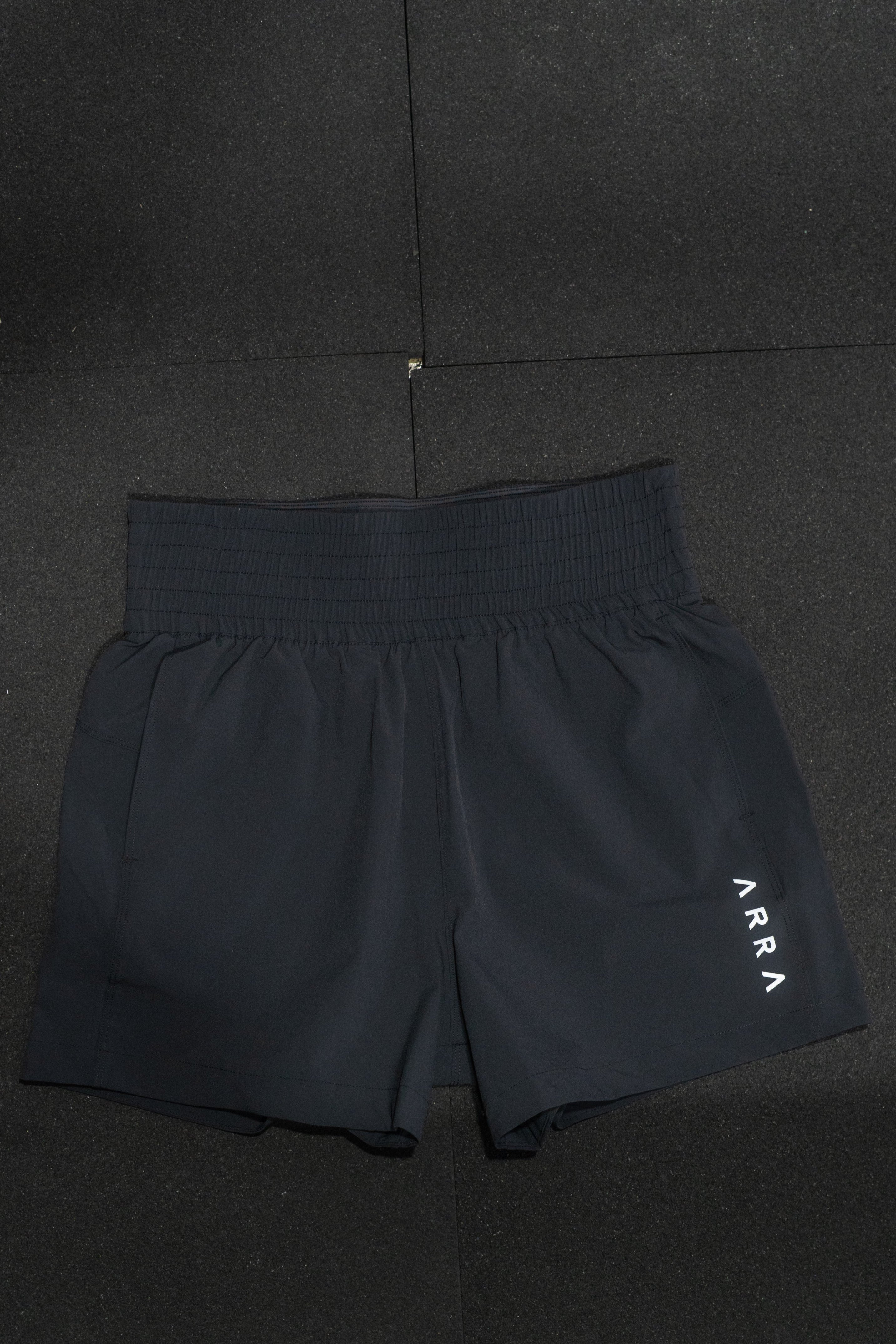 Cortos "High Waist" Banded Shorts